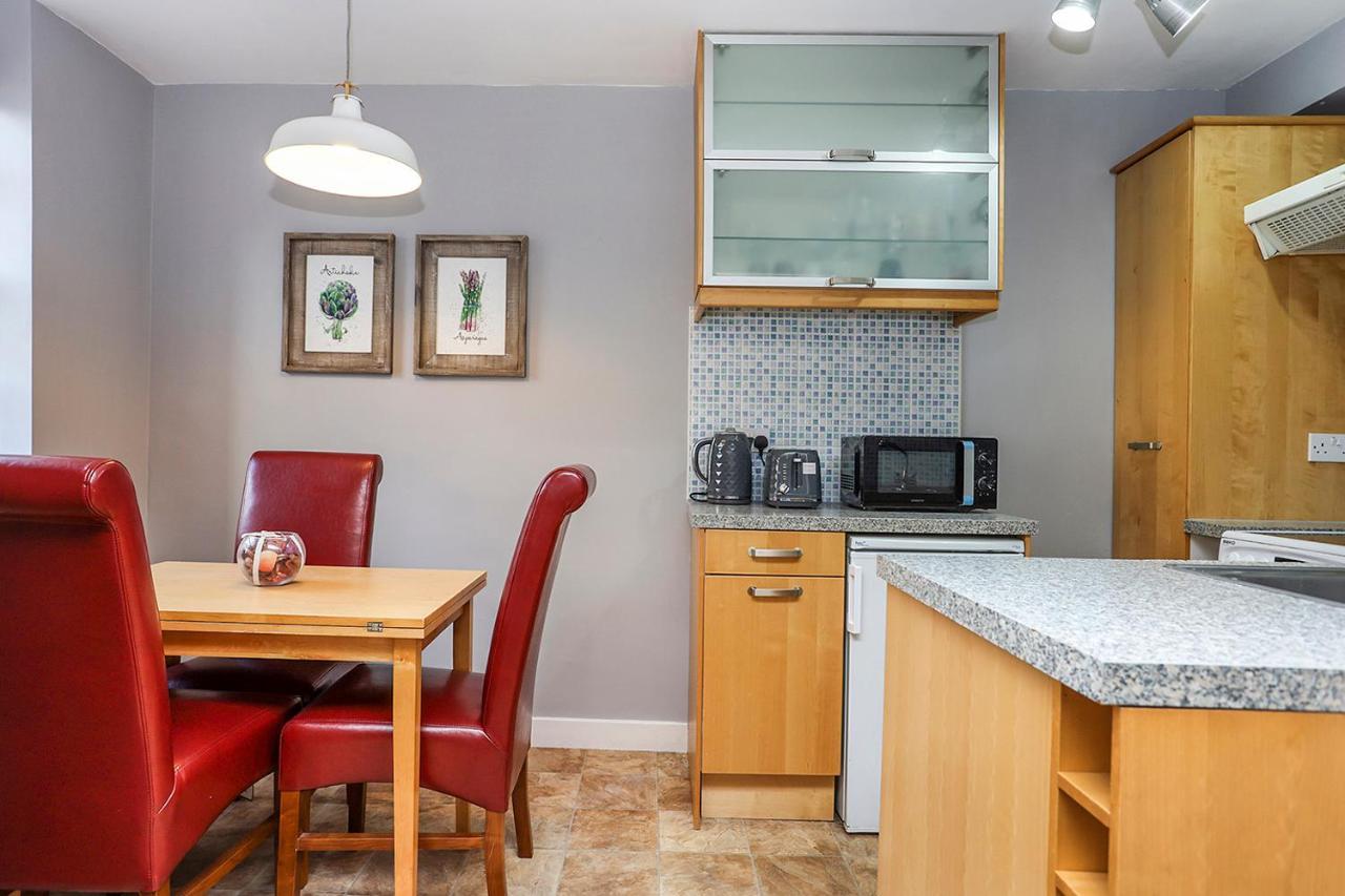 Joivy Cosy 1 Bed Flat Next To Grassmarket And Royal Mile Apartment Edinburgh Bagian luar foto